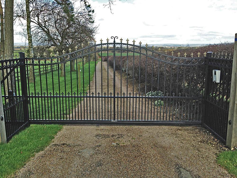 slingsby-steel-gate-railings