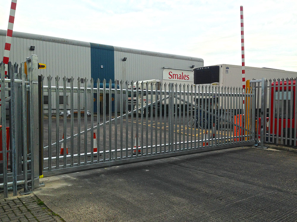commercial security gate hull
