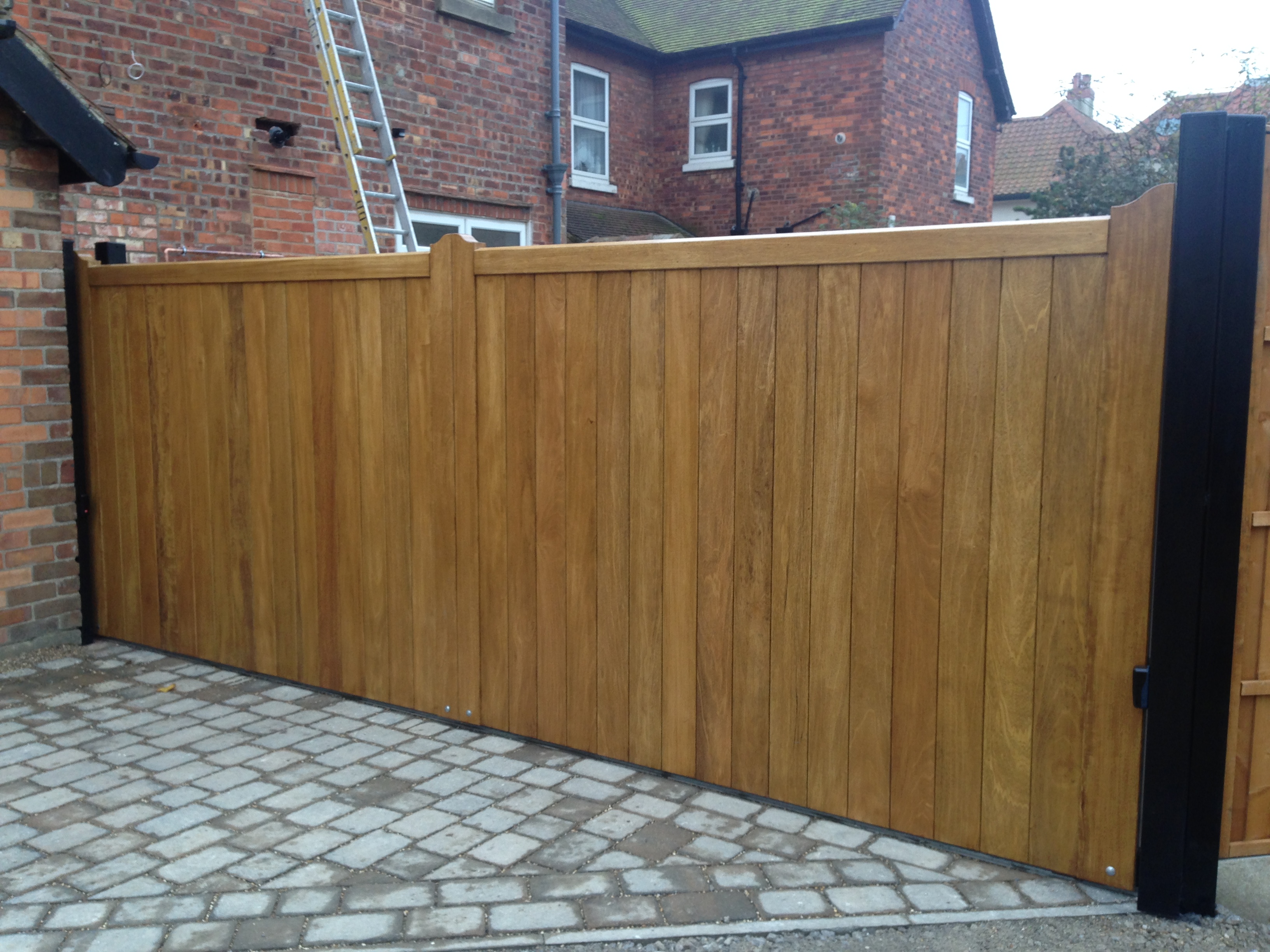 straight top timber gate